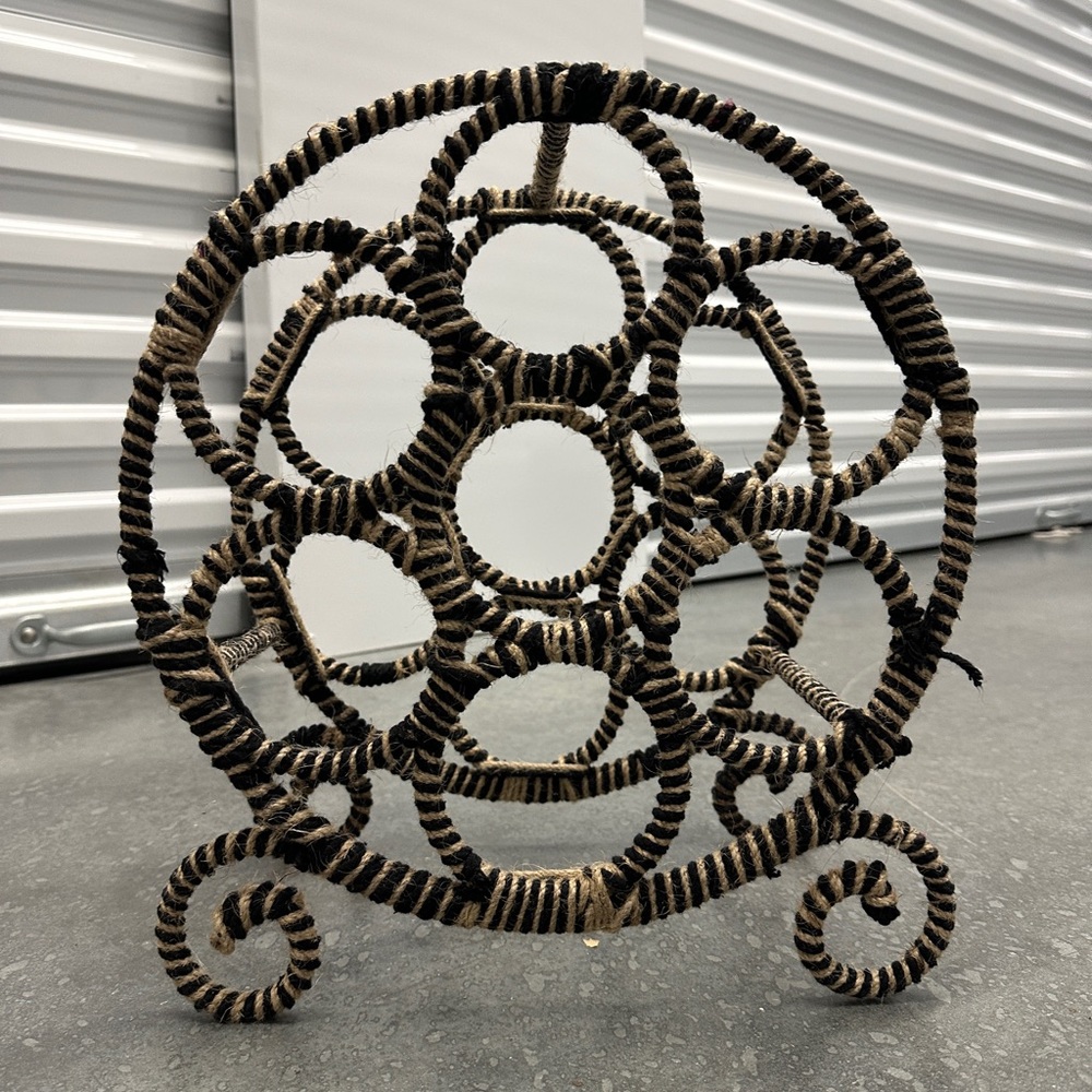 Textured Wine Holder